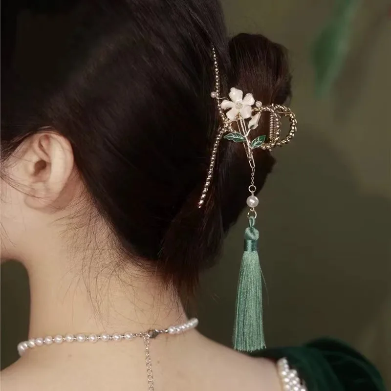 Chinese Style Tassel Hair Claws Women Metal Camellia Hairpin Hairgrips Green Tassel Crab Clip Headwear Fashion Hair Accessories
Chinese Style Tassel Hair Claws Women Metal Camellia Hairpin Hairgrips Green Tassel Crab Clip Headwear Fashion Hair Accessories