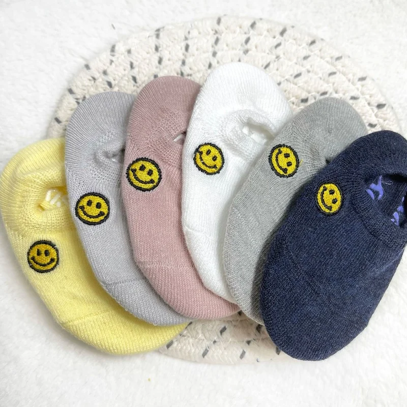 0-3 years children's socks solid embroidered smiley spring boy anti slip newborn baby floor socks cotton Infant socks for girls
0-3 years children's socks solid embroidered smiley spring boy anti slip newborn baby floor socks cotton Infant socks for girls