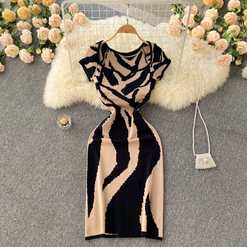 2022 New Royal Sister Style Summer Dress Pure Desire Sexy Dress Short Sleeve Zebra Pattern Hip Wrap Waist Sexy Dress Women
2022 New Royal Sister Style Summer Dress Pure Desire Sexy Dress Short Sleeve Zebra Pattern Hip Wrap Waist Sexy Dress Women