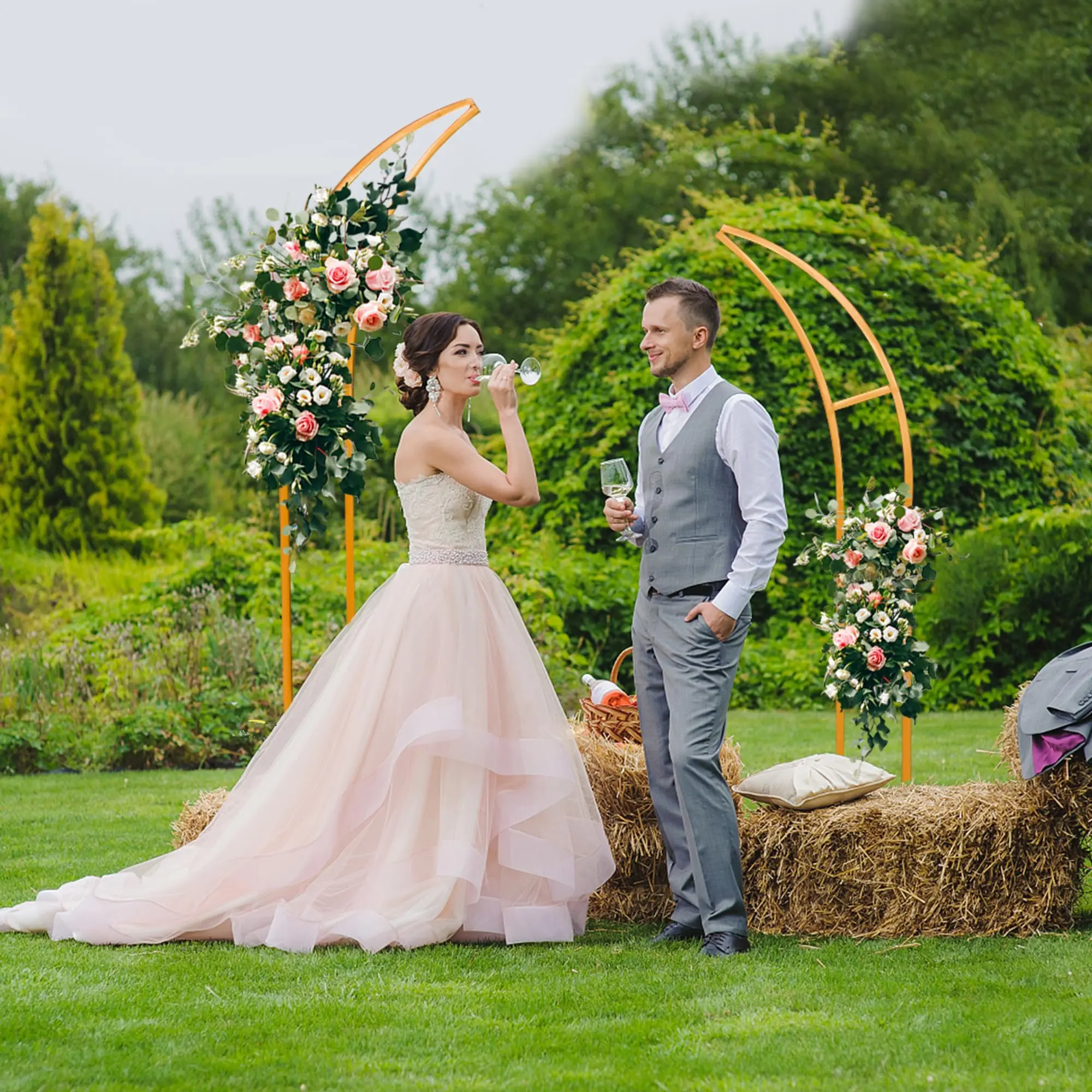 Gold Wedding Arch Stand Balloons Decoration Arch Flower Wedding Decoration for Wedding or Engagement or Birthday Party Backdrop
Gold Wedding Arch Stand Balloons Decoration Arch Flower Wedding Decoration for Wedding or Engagement or Birthday Party Backdrop