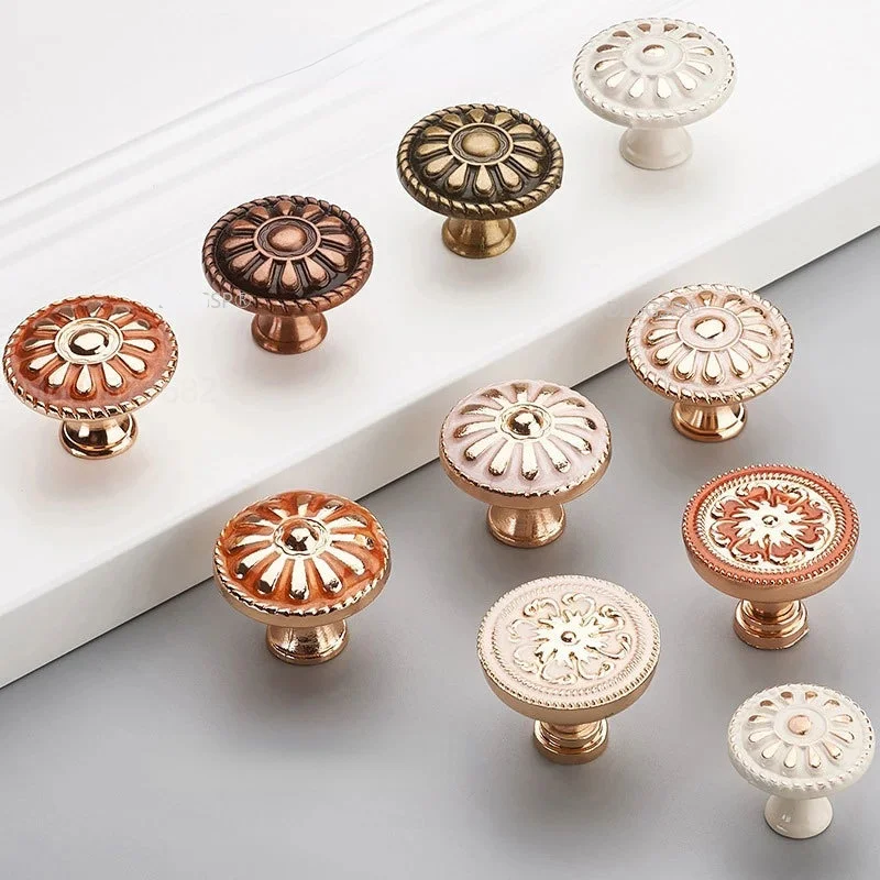Retro Red Bronze Kitchen Cabinet Knobs Cupboard Door Zinc Alloy Handles Vintage Wardrobe Furniture Handle Desk Drawer Pulls
Retro Red Bronze Kitchen Cabinet Knobs Cupboard Door Zinc Alloy Handles Vintage Wardrobe Furniture Handle Desk Drawer Pulls