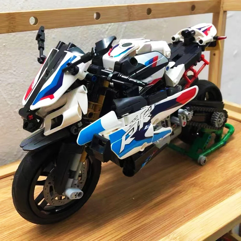 Technical Expert Racing Locomotive Motorcycle Model Building Blocks Kits Famous Motorcycle Bricks Set Toys Gift For Children MOC
Technical Expert Racing Locomotive Motorcycle Model Building Blocks Kits Famous Motorcycle Bricks Set Toys Gift For Children MOC