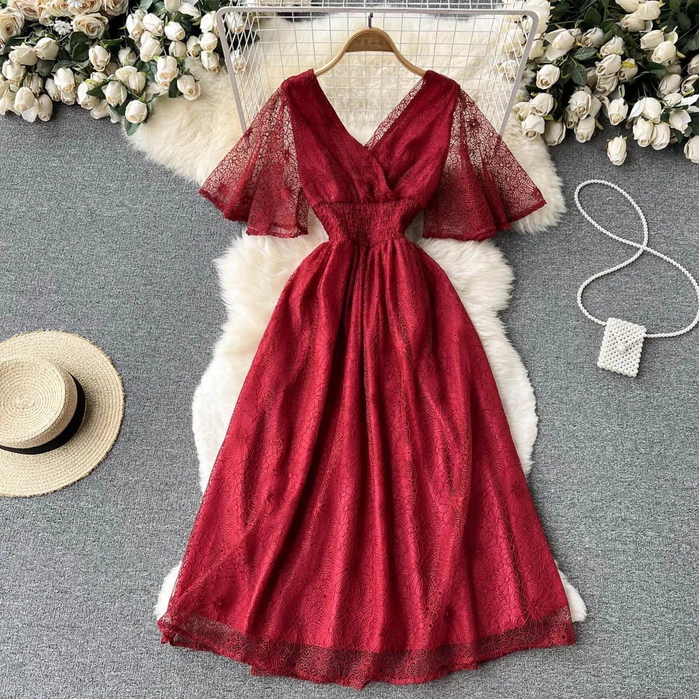 New style celebrity temperament horn sleeves close waist show thin V-neck lace seaside holiday big swing long dresses
New style celebrity temperament horn sleeves close waist show thin V-neck lace seaside holiday big swing long dresses