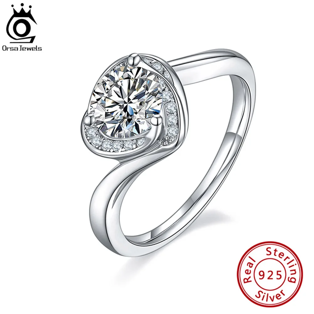 ORSA JEWELS Trendy 925 Sterling Silver Engagement Ring 1.0ct Heart D Color VVS Moissanite Diamond Ring for Women Jewelry SMR89
ORSA JEWELS Trendy 925 Sterling Silver Engagement Ring 1.0ct Heart D Color VVS Moissanite Diamond Ring for Women Jewelry SMR89