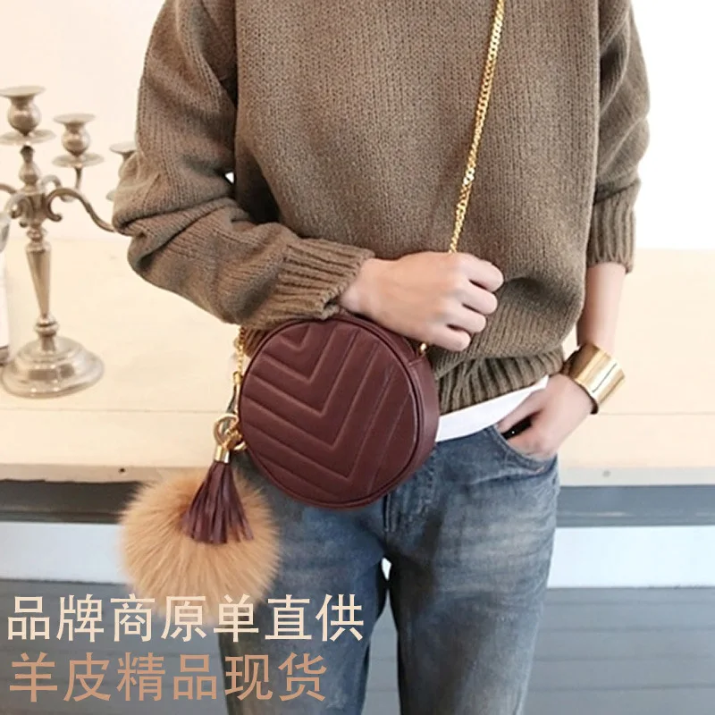 Genuine Leather Women Small Bag Drop Shooping Rhombic Sheepskin Bag Ladies Shoulder Slung Chain Leather Small Round Bag
Genuine Leather Women Small Bag Drop Shooping Rhombic Sheepskin Bag Ladies Shoulder Slung Chain Leather Small Round Bag