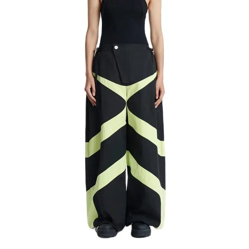 Black and green collision color loose low waist parachute work pants 2023 summer new y2k splicing foot collection ladies pants
Black and green collision color loose low waist parachute work pants 2023 summer new y2k splicing foot collection ladies pants