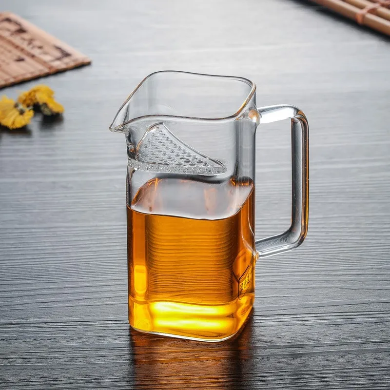 Borosilicate Glass Tea Pitcher Crystal Clear Chahai Chinese Tea Divider Creative Square Teacup with Filter Holes Teapot Teaware
Borosilicate Glass Tea Pitcher Crystal Clear Chahai Chinese Tea Divider Creative Square Teacup with Filter Holes Teapot Teaware