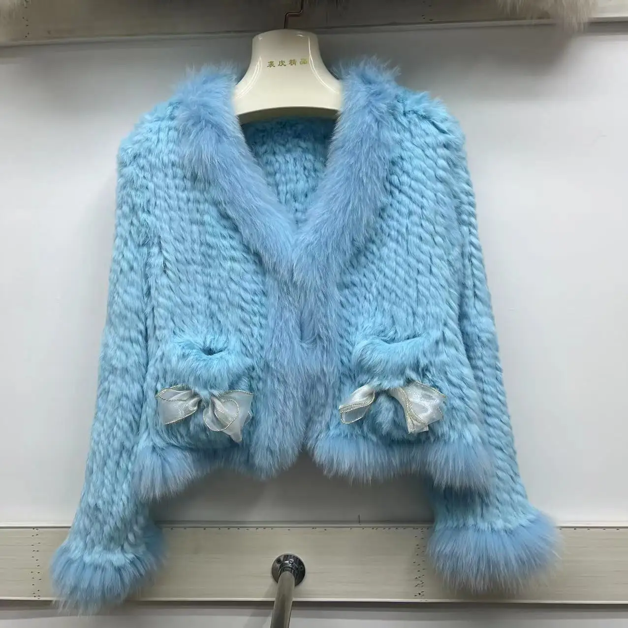 Women Real Fur Coat Genuine Rabbit Fur Jacket Ladies Fashion Knitted Outerwear double sided fox fur 100% Natural Fur Overcoat
Women Real Fur Coat Genuine Rabbit Fur Jacket Ladies Fashion Knitted Outerwear double sided fox fur 100% Natural Fur Overcoat