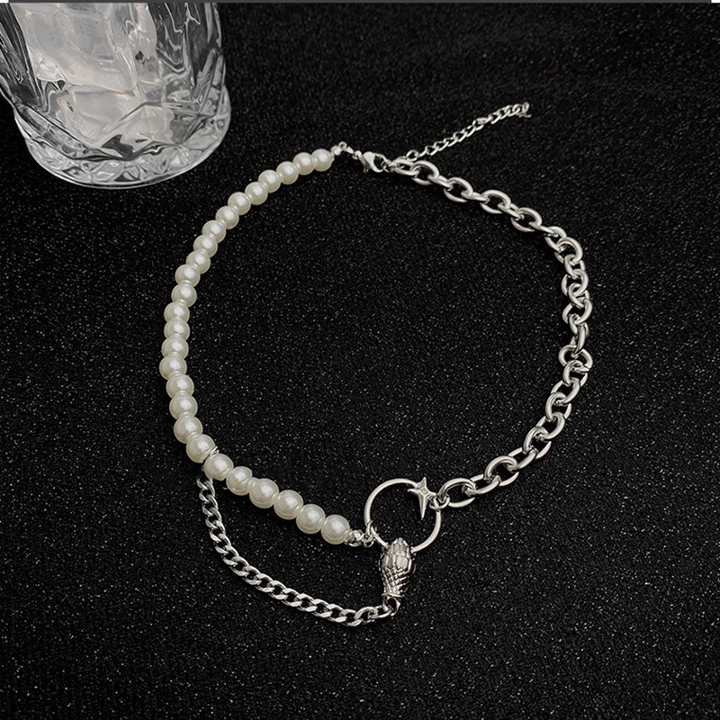 Stitching Chain Cross Personality Necklaces For Women New Niche Asymmetrical Snake-Shaped Clavicle Chain Fashion Vintage Jewelry
Stitching Chain Cross Personality Necklaces For Women New Niche Asymmetrical Snake-Shaped Clavicle Chain Fashion Vintage Jewelry