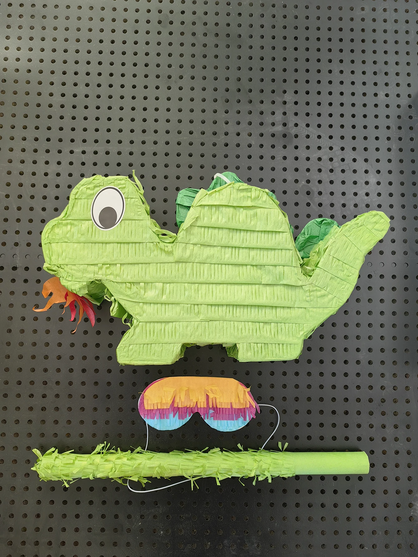 Набор пиньяты летучая мышь с повязкой на глаза
Набор пиньяты летучая мышь с повязкой на глаза