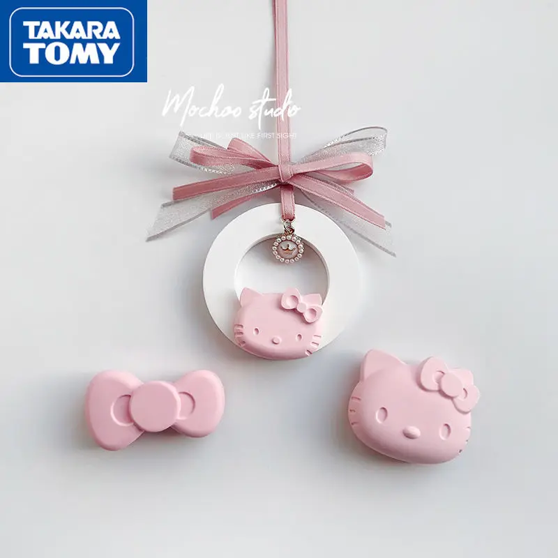 TAKARA TOMY Car Aromatherapy Hello Kitty Pendant Girls Car Air Outlet Light Fragrance Diffuser Stone Sweet Pendant Decoration
TAKARA TOMY Car Aromatherapy Hello Kitty Pendant Girls Car Air Outlet Light Fragrance Diffuser Stone Sweet Pendant Decoration