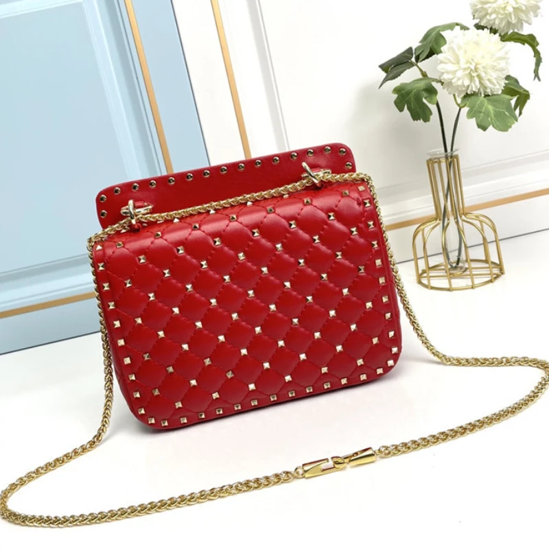 Sheepskin Rivets Crossbody Chain Small Square Bag Casual Versatile Lock Shoulder Women's Bags Small Medium and Large Bags
Sheepskin Rivets Crossbody Chain Small Square Bag Casual Versatile Lock Shoulder Women's Bags Small Medium and Large Bags