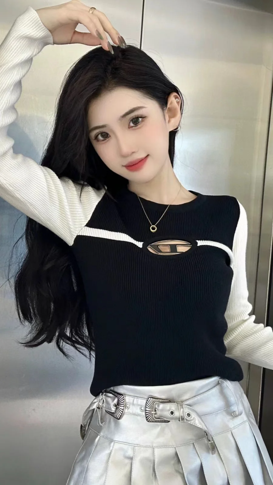 2023 Autumn New Niche Thin Long-sleeved Contrasting Knitted Shirt Women's Top with Winter Design Feeling Base Shirt vintage
2023 Autumn New Niche Thin Long-sleeved Contrasting Knitted Shirt Women's Top with Winter Design Feeling Base Shirt vintage