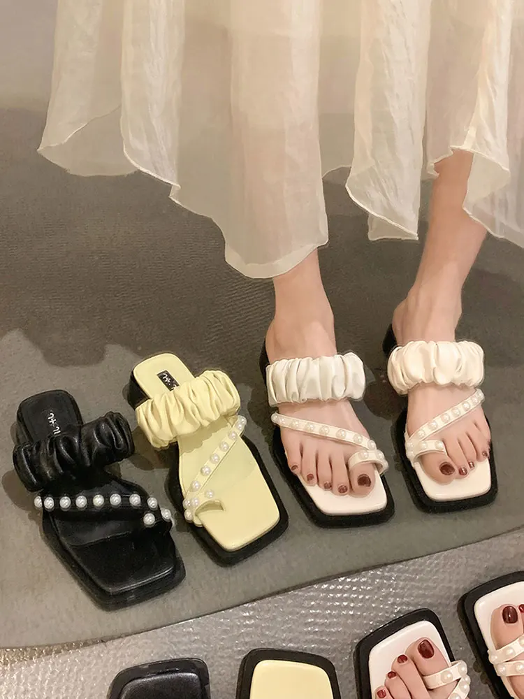 Outer Wear Slipper Women's Shoes 2022 Summer New Pearl Mid-heel Non-slip Fashion Sandals Slippers Women
Outer Wear Slipper Women's Shoes 2022 Summer New Pearl Mid-heel Non-slip Fashion Sandals Slippers Women