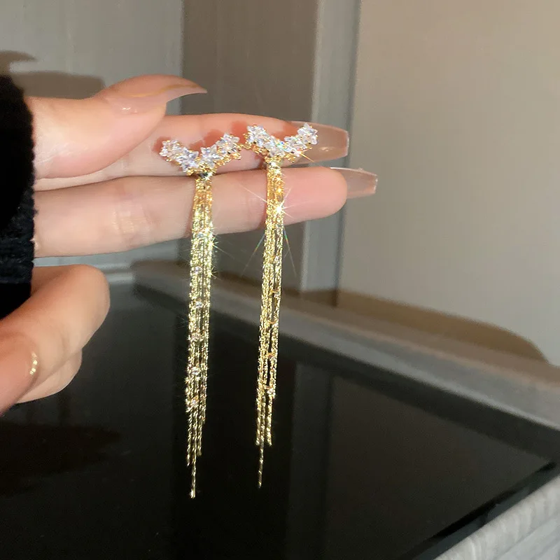 2022 Korean New Gold Color Jewelry Shine Zirconia Star Metal Tassel Earrings For Women Party Accessories Long Pendientes Mujer
2022 Korean New Gold Color Jewelry Shine Zirconia Star Metal Tassel Earrings For Women Party Accessories Long Pendientes Mujer