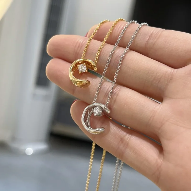 

2023 Summer New Gold Diamond Pattern Zirconia Women's Necklace with A Sense of Senior Collarbone Chain Thin Paragraph