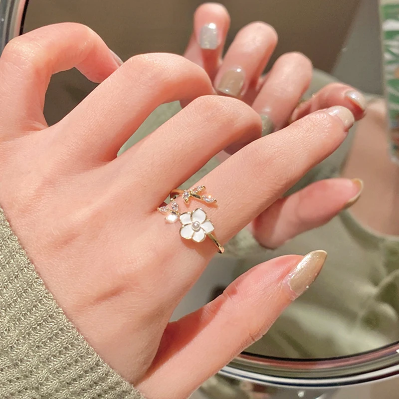 LingLu Vintage Sweet Metal Rings Elegant Geometric Flower Adjustable 2022 New Trendy Rings for Women Party Girls Gifts Jewelry
LingLu Vintage Sweet Metal Rings Elegant Geometric Flower Adjustable 2022 New Trendy Rings for Women Party Girls Gifts Jewelry
