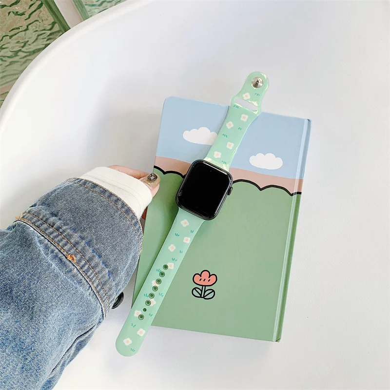 Silicone Printed strap for Apple watch serie 7 5 4 SE 6 44mm 40mm Decoration correa 38/42mm belt bracelet iWatch band 45mm 41mm
Silicone Printed strap for Apple watch serie 7 5 4 SE 6 44mm 40mm Decoration correa 38/42mm belt bracelet iWatch band 45mm 41mm