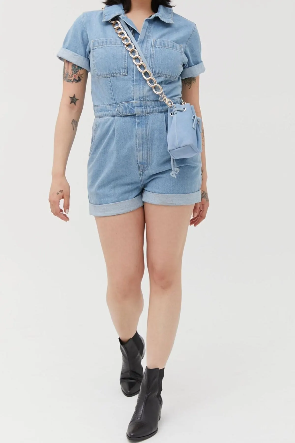 Women's Overalls Blue Short Sleeve Mom Fıt denim jumpsuit Hot Casual Fashion Sleeveless Baggy Trousers Overalls
Women's Overalls Blue Short Sleeve Mom Fıt denim jumpsuit Hot Casual Fashion Sleeveless Baggy Trousers Overalls