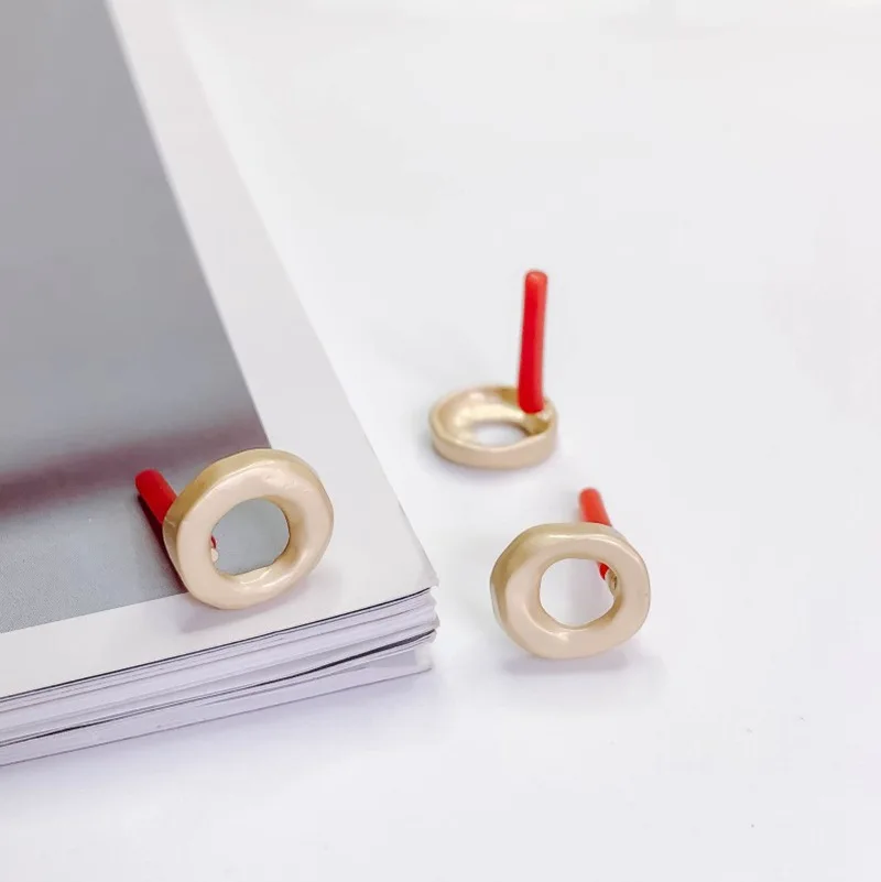 10pcs/pack Matt Gold Earrings Base Round Hollow Earrings Connector Stud Earring Settings Diy Jewelry Making Findings Accessories
10pcs/pack Matt Gold Earrings Base Round Hollow Earrings Connector Stud Earring Settings Diy Jewelry Making Findings Accessories