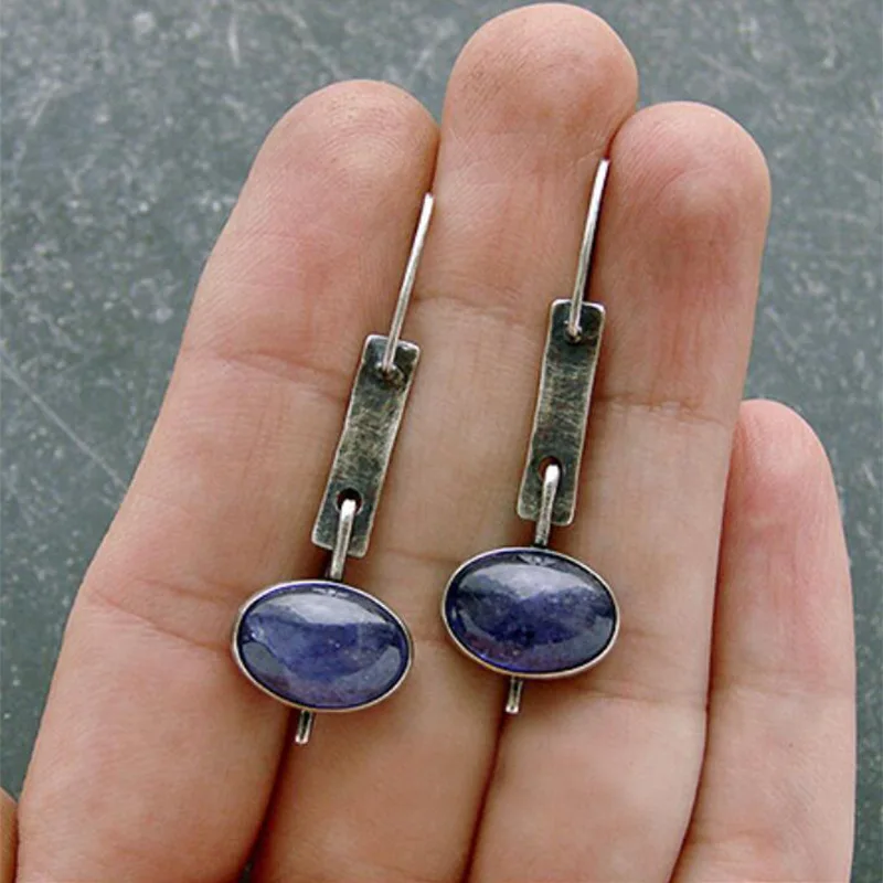 Retro Personality Oval Artificial Gemstone Wrapped Earrings Fashionable Temperament Metal Rectangular Pendant Earrings Jewelry
Retro Personality Oval Artificial Gemstone Wrapped Earrings Fashionable Temperament Metal Rectangular Pendant Earrings Jewelry
