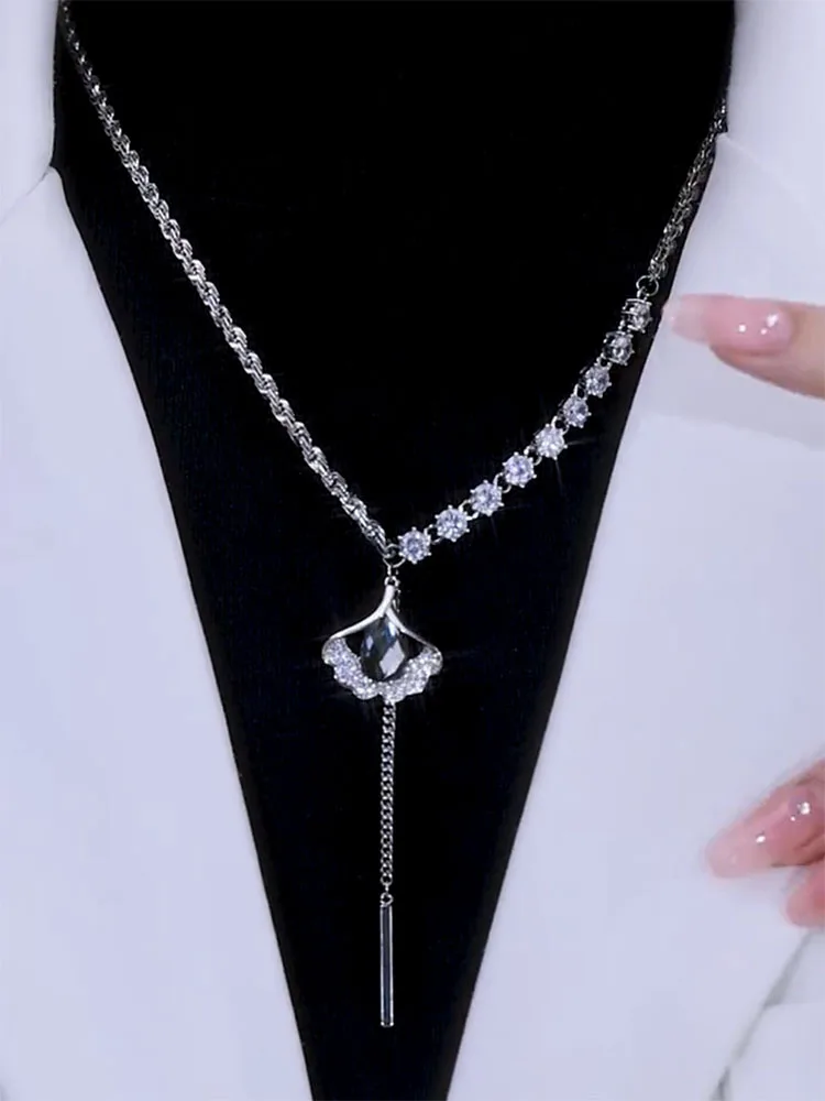 Luxury Leaf Tassel Long Necklace With Shinning Rhinestones 2022 New Fashion Jewelry Sweater Chain Accessories
Luxury Leaf Tassel Long Necklace With Shinning Rhinestones 2022 New Fashion Jewelry Sweater Chain Accessories