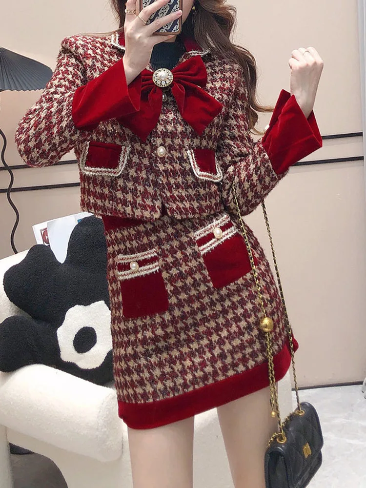 Женский твидовый костюм с юбкой, элегантный твидовый клетчатый костюм из шерстяной куртки с жемчужным бантом и мини-юбки в Корейском стиле ...
Женский твидовый костюм с юбкой, элегантный твидовый клетчатый костюм из шерстяной куртки с жемчужным бантом и мини-юбки в Корейском стиле ...