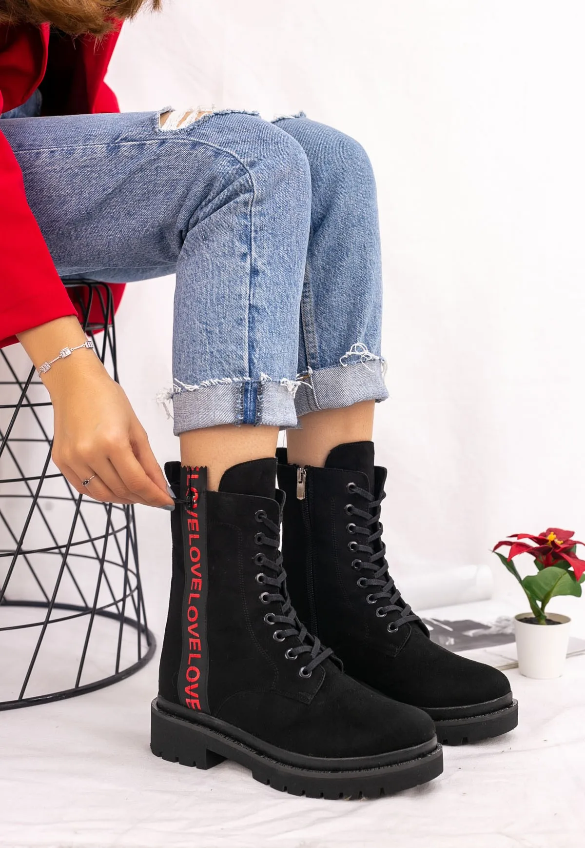 BveA Store winter women fashion zipper wrist length thick-soled warm comfortable casual faux leather Verda Black Suede Boots
BveA Store winter women fashion zipper wrist length thick-soled warm comfortable casual faux leather Verda Black Suede Boots