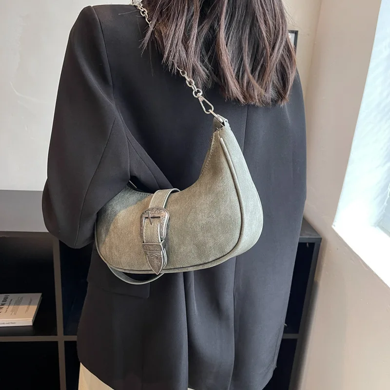 designer Chain Saddle Crossbody Bags For Women Luxury Brand Underarm Women's Shoulder Bag New Fashion Pu Leather Female Handbags
designer Chain Saddle Crossbody Bags For Women Luxury Brand Underarm Women's Shoulder Bag New Fashion Pu Leather Female Handbags