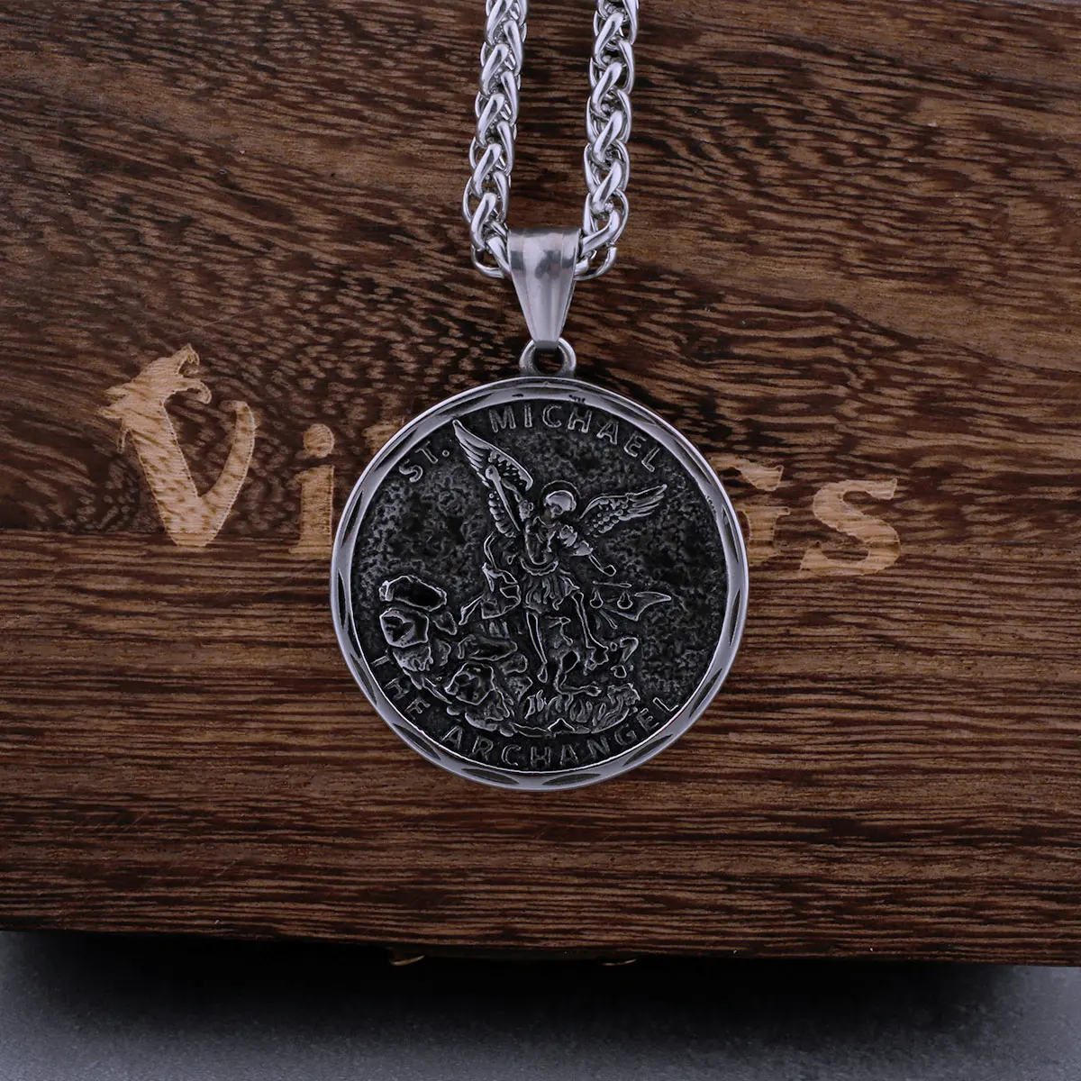 Stainless Steel Archangel St. Michael Necklace Men's Fashion Believer Amulet Biker Pendant Necklace Jewelry Gift Dropshipping
Stainless Steel Archangel St. Michael Necklace Men's Fashion Believer Amulet Biker Pendant Necklace Jewelry Gift Dropshipping