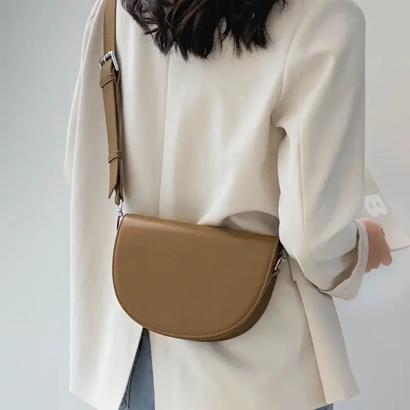 New Simple Ladies Crossbody Bag Retro Solid Color Saddle Bag High Quality Leather Shoulder Bags for Women Designer Handbags
New Simple Ladies Crossbody Bag Retro Solid Color Saddle Bag High Quality Leather Shoulder Bags for Women Designer Handbags