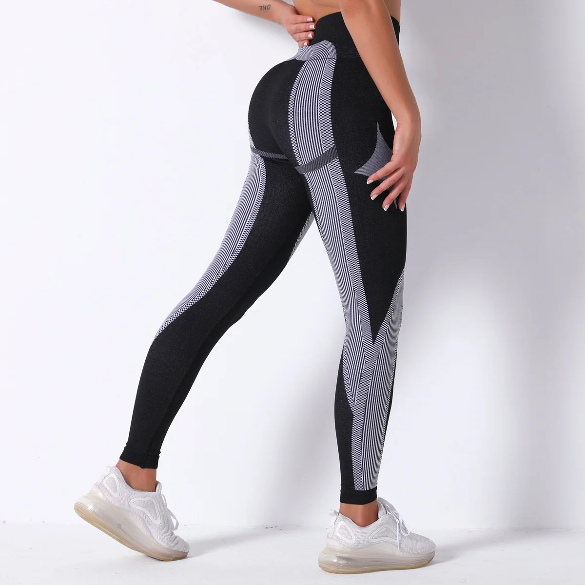 GymHUB Hot Selling Knitting Yoga Pants Sexy Strip Breathable Pattern Moisture Absorption And Perspiration Running Sports
GymHUB Hot Selling Knitting Yoga Pants Sexy Strip Breathable Pattern Moisture Absorption And Perspiration Running Sports
