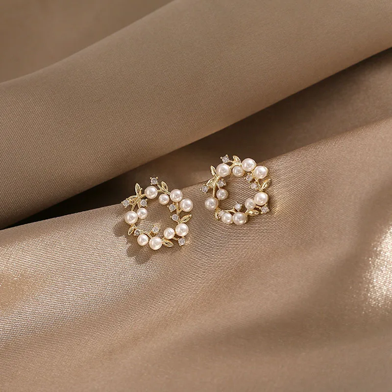Garland Pearl Stud Earrings Fashion Vintage Earrings For Women Big Geometric New Trendy Earrings
Garland Pearl Stud Earrings Fashion Vintage Earrings For Women Big Geometric New Trendy Earrings