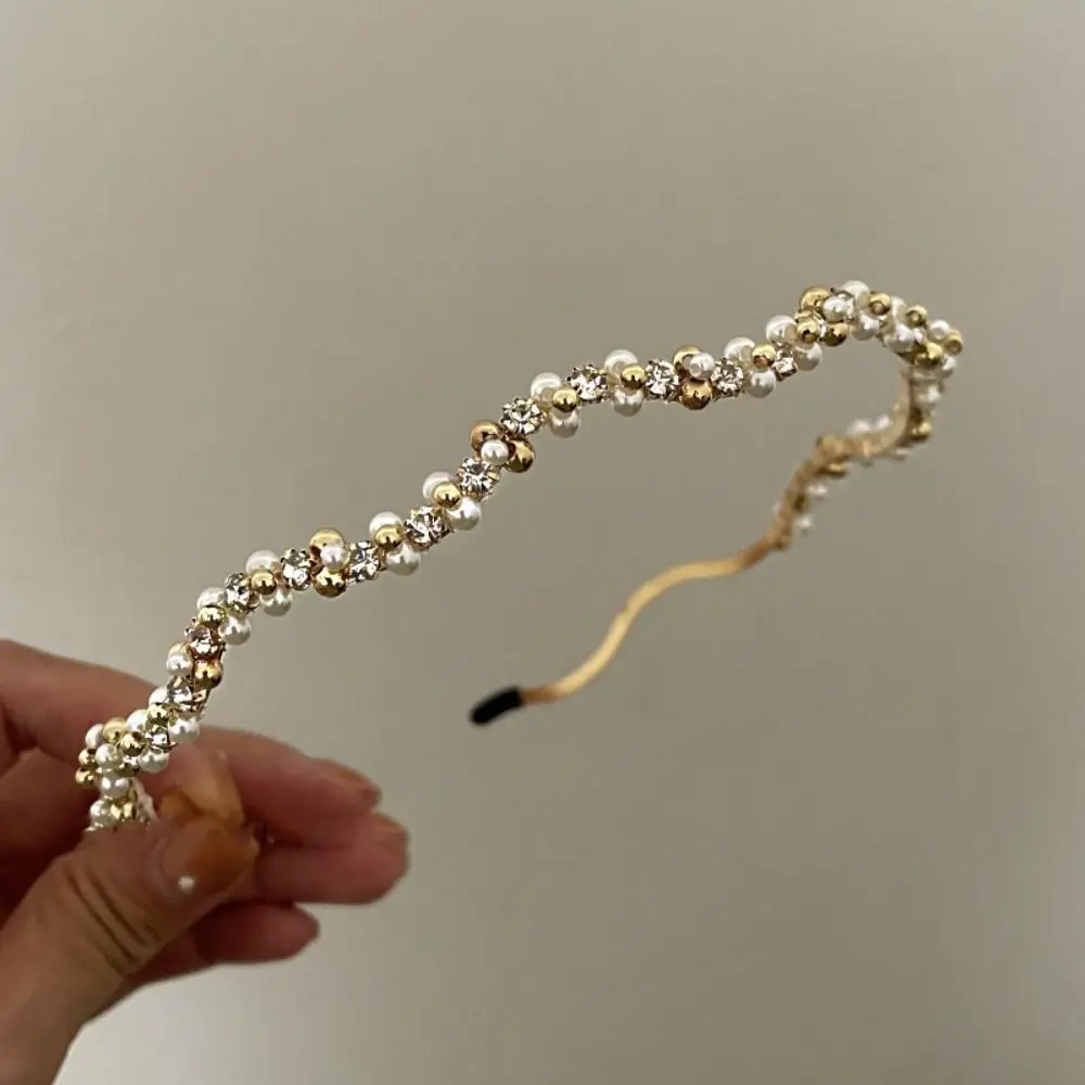 Exquisite Zircon Headbands Simple Retro Pearl Headband Waving Party Crown Head Hoop Elegant Women Gold Bands Headwear 2023
Exquisite Zircon Headbands Simple Retro Pearl Headband Waving Party Crown Head Hoop Elegant Women Gold Bands Headwear 2023