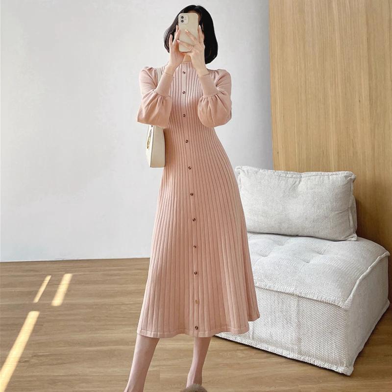 Vintage Women Elegant Knitted Dress 2022 Autumn Beige Long Sleeve Slim A Line Swing Sweater Dress One-Piece Midi Pleated Dress
Vintage Women Elegant Knitted Dress 2022 Autumn Beige Long Sleeve Slim A Line Swing Sweater Dress One-Piece Midi Pleated Dress