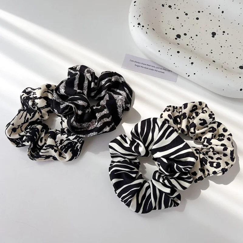 Korean Style Large Scrunchies Rubber Bands for Women Girls Hair Ties Vintage Hair Accessories Ponytail Holder Elastic Hair Bands 
Korean Style Large Scrunchies Rubber Bands for Women Girls Hair Ties Vintage Hair Accessories Ponytail Holder Elastic Hair Bands