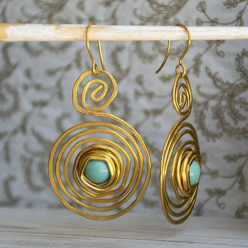 Ethnic Spiral Imitation Blue Green Stone Drop Boho Earrings for Women Vintage Jewelry Gold Color Metal Hollow Circle Earring
Ethnic Spiral Imitation Blue Green Stone Drop Boho Earrings for Women Vintage Jewelry Gold Color Metal Hollow Circle Earring