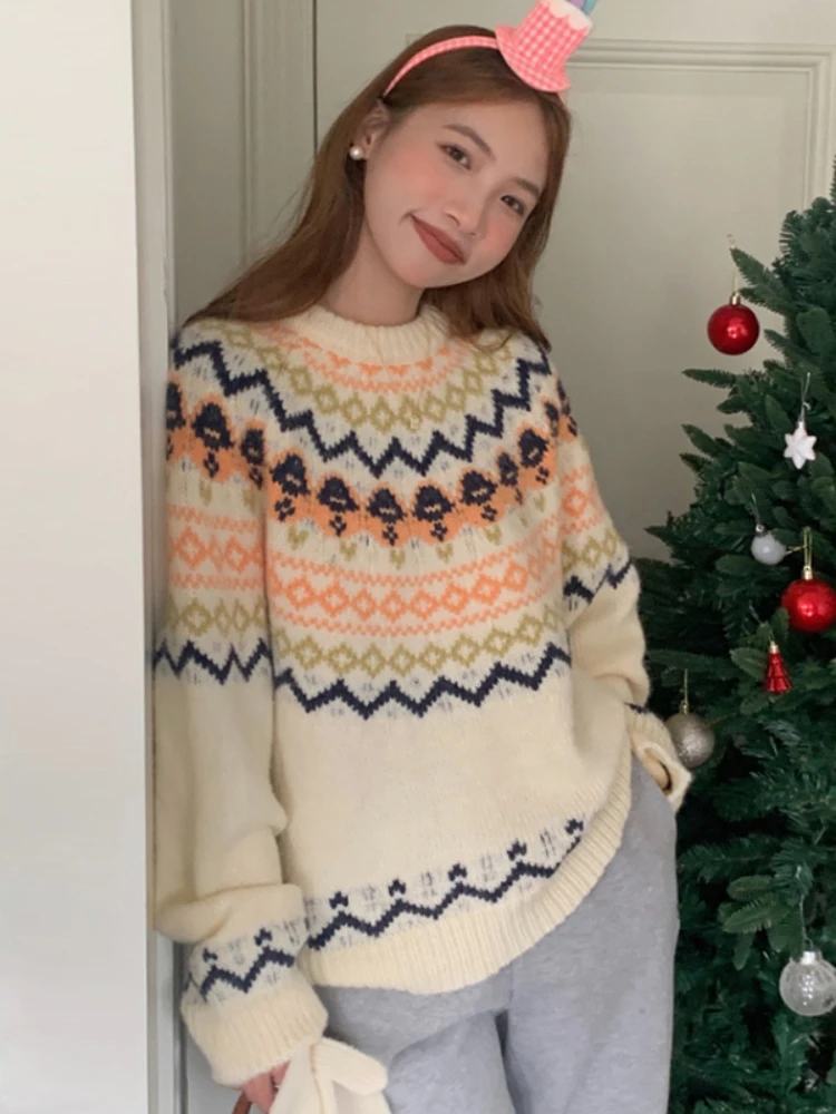 Korobov Autumn Winter Vintage O Neck Sweater Jacquard Contrast Color Loose Knitwears Female Long Sleeve Wild Korean Fashion
Korobov Autumn Winter Vintage O Neck Sweater Jacquard Contrast Color Loose Knitwears Female Long Sleeve Wild Korean Fashion