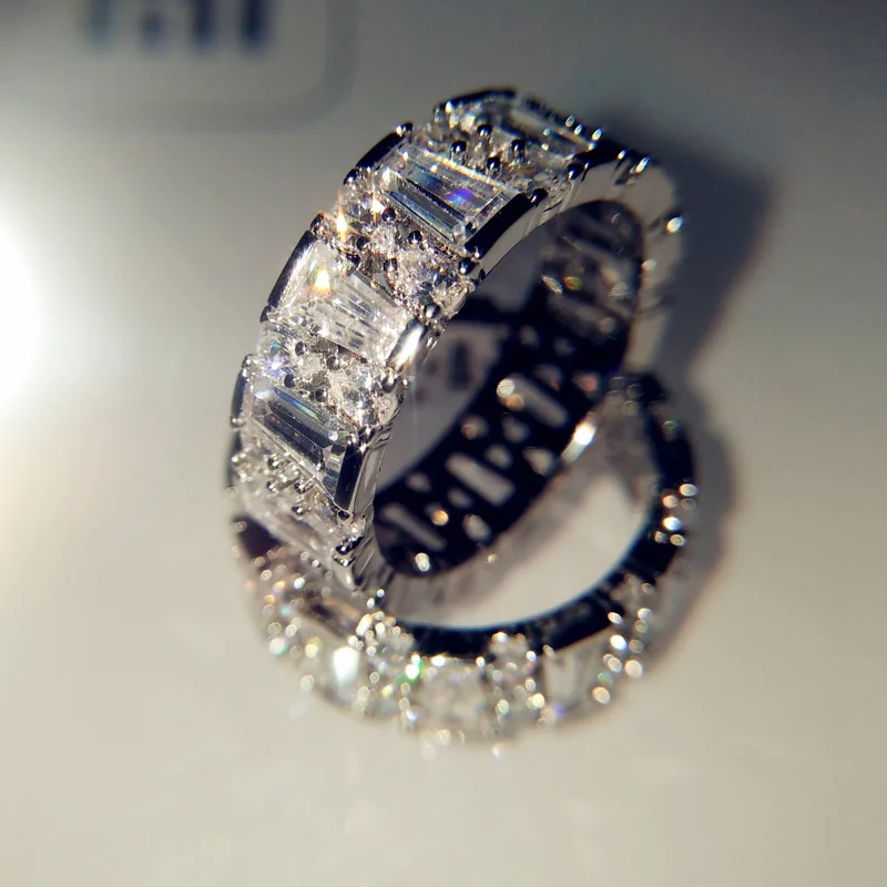 

Европейская и американская мода, универсальное простое блестящее квадратное бриллиантовое лестничное кольцо с квадратными кристаллами и драгоценными камнями, ювелирные изделия