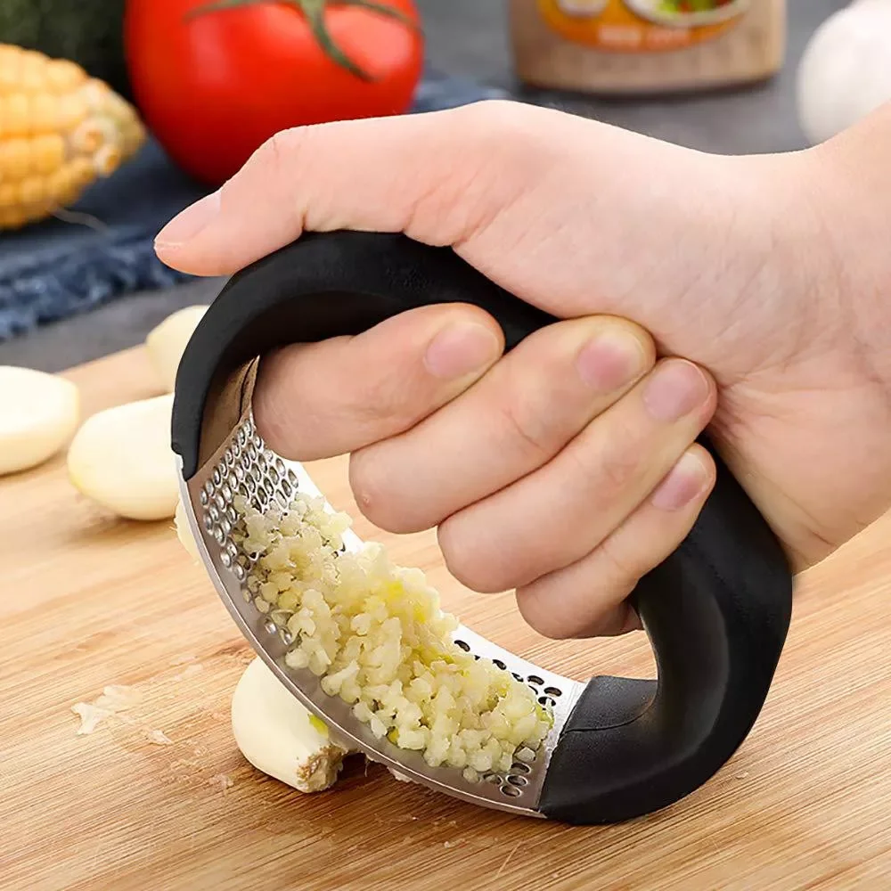 1Pcs Stainless Garlic Press Household Manual Garlic Press Device Kitchen Press Squeezer Ginger Garlic Tools Kitchen Accessories
1Pcs Stainless Garlic Press Household Manual Garlic Press Device Kitchen Press Squeezer Ginger Garlic Tools Kitchen Accessories