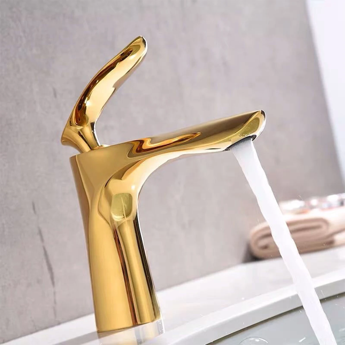 Basin Faucets Basin Faucet Bathroom Single Basin Faucet Cold and Hot Water Wash Toilet Faucet Bathroom Accessories vanity faucet
Basin Faucets Basin Faucet Bathroom Single Basin Faucet Cold and Hot Water Wash Toilet Faucet Bathroom Accessories vanity faucet