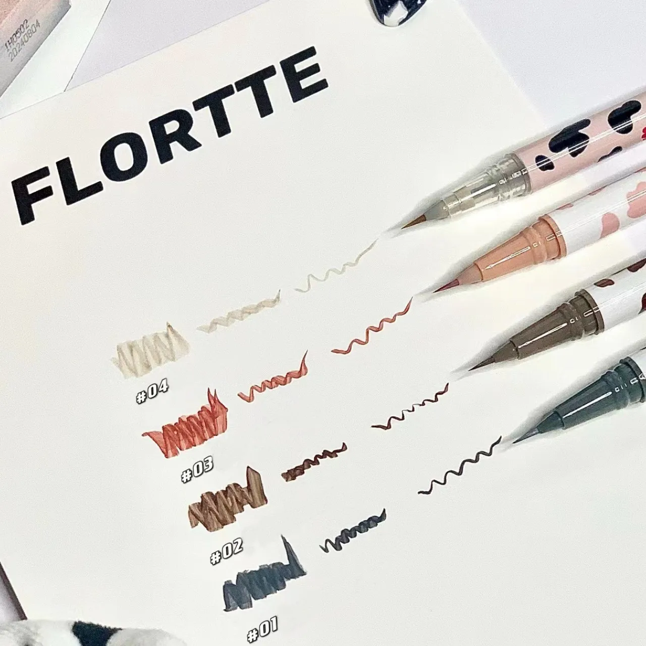 

FLORTTE Fine Eyeliner Pen, Lying Silkworm Pen, Shadow Pen, Brown Outline, Natural and Durable Waterproof Eye Liner