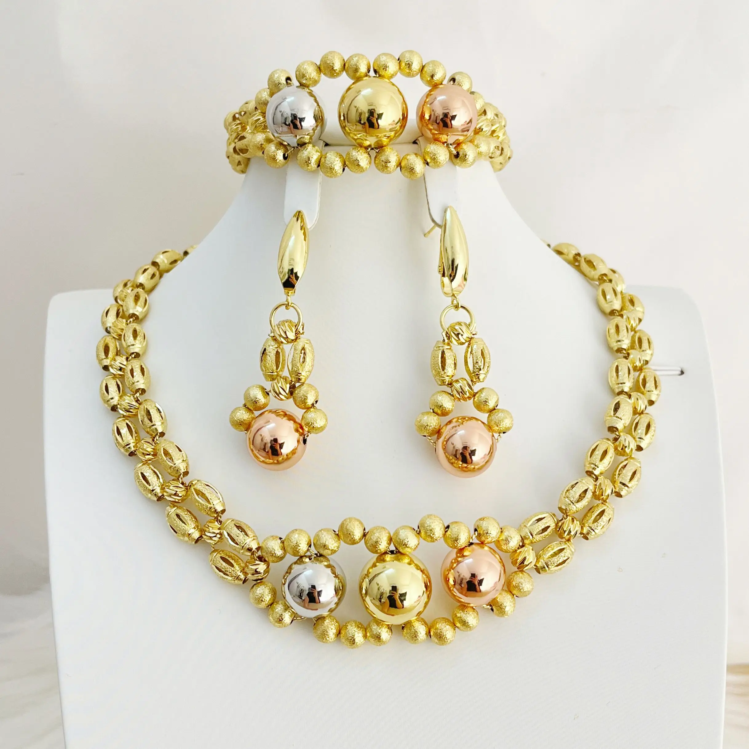 Gold Colour Plated Necklace Earring Set Beautiful Fashion Trend Sweet Romantic Party Wedding
Gold Colour Plated Necklace Earring Set Beautiful Fashion Trend Sweet Romantic Party Wedding