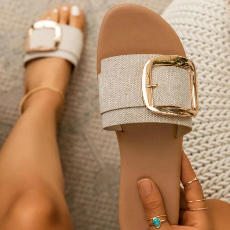 Women Slippers Fashion Upper Buckle Decoration Flat Heel Peep Toe Fashion PU Leather Ladies Summer Slides Sandals Plus Size 43
Women Slippers Fashion Upper Buckle Decoration Flat Heel Peep Toe Fashion PU Leather Ladies Summer Slides Sandals Plus Size 43
