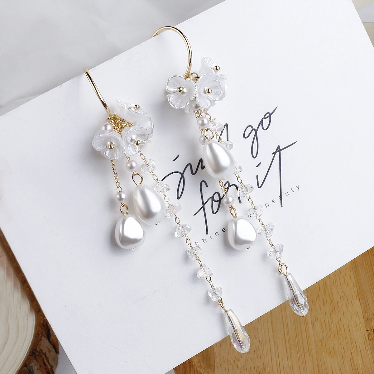 For Women Wedding Jewelry Fashion Elegant Pearl Long Tassel Simulated Pearl Drop Earrings Big Crystal Bead Flower Petal Earrings
For Women Wedding Jewelry Fashion Elegant Pearl Long Tassel Simulated Pearl Drop Earrings Big Crystal Bead Flower Petal Earrings