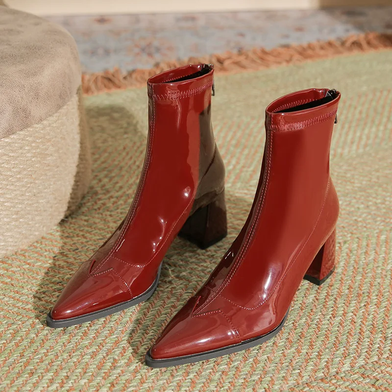 Xibei Love Mid length Women's New Autumn/Winter Fashion Wine Red High Heel Short Boots Temperament Versatile Fashion Boots
Xibei Love Mid length Women's New Autumn/Winter Fashion Wine Red High Heel Short Boots Temperament Versatile Fashion Boots