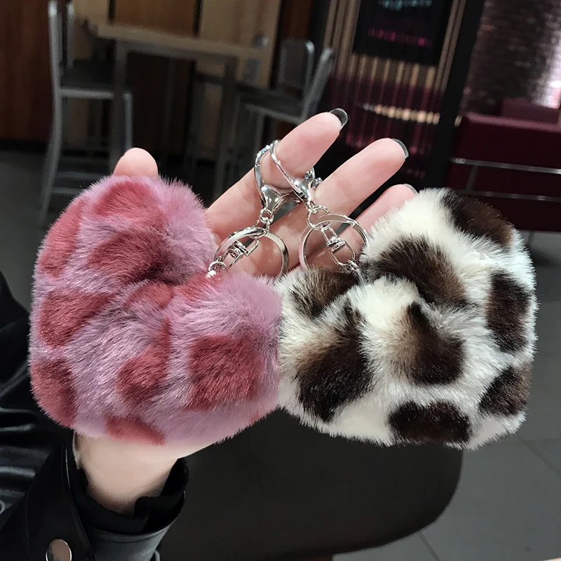 Lovely Leopard Heart Keychains Faux Plush Fur Ball Keychain Fluffy Pompom Car Key Chain Pendant Student Bags New Gifts KeyRing
Lovely Leopard Heart Keychains Faux Plush Fur Ball Keychain Fluffy Pompom Car Key Chain Pendant Student Bags New Gifts KeyRing