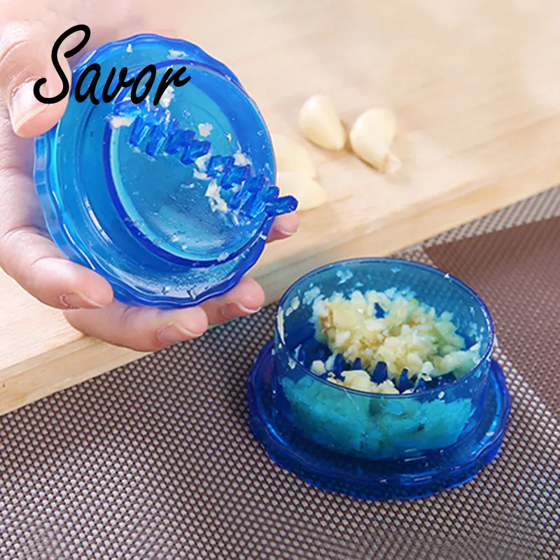 New Garlic Crusher Grater Plastic Box Twist Peeler Mincer Press Kitchen Tool Ginger Garlic Presses Kitchen Vegetable Supplies
New Garlic Crusher Grater Plastic Box Twist Peeler Mincer Press Kitchen Tool Ginger Garlic Presses Kitchen Vegetable Supplies