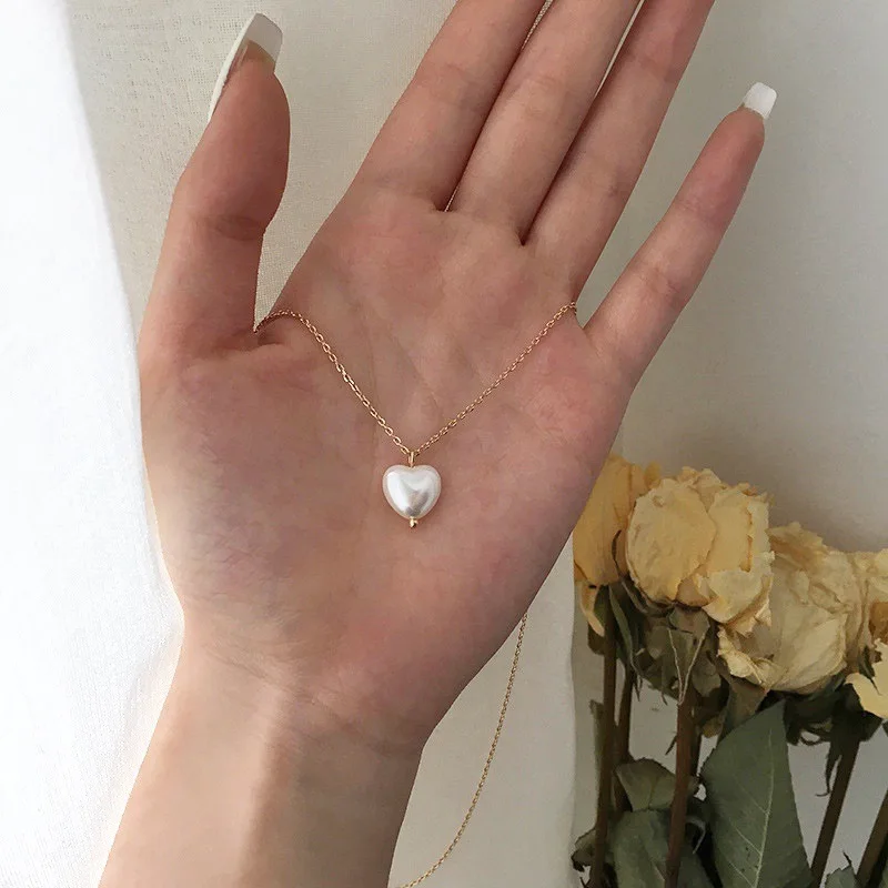 2022 New Pearl Heart Necklaces For Women Pearl Beads Choker Sweet Goth Peach Heart Pendant Collar Necklace Jewelry Wedding Party
2022 New Pearl Heart Necklaces For Women Pearl Beads Choker Sweet Goth Peach Heart Pendant Collar Necklace Jewelry Wedding Party