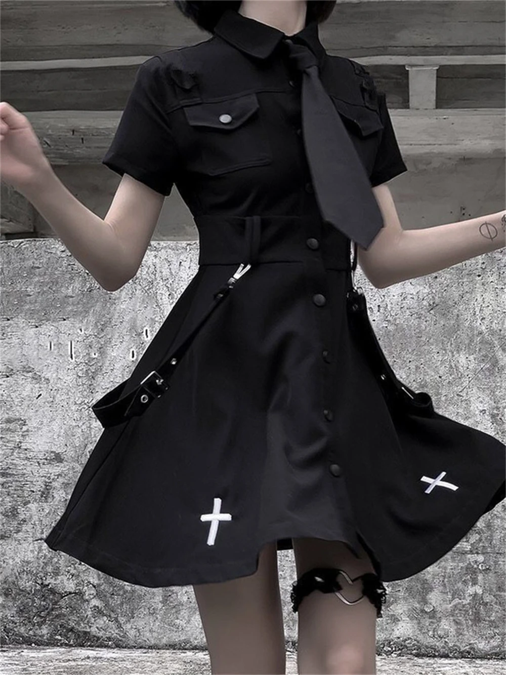 Женское мини-платье с высокой талией Goth Black Techwear в японском стиле Лолита Y2k
Женское мини-платье с высокой талией Goth Black Techwear в японском стиле Лолита Y2k